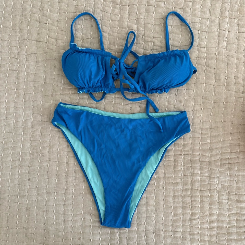 NWT BERLOOK Reversible Ribbed Bikini Set